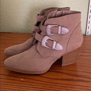 Christian Soriano boots